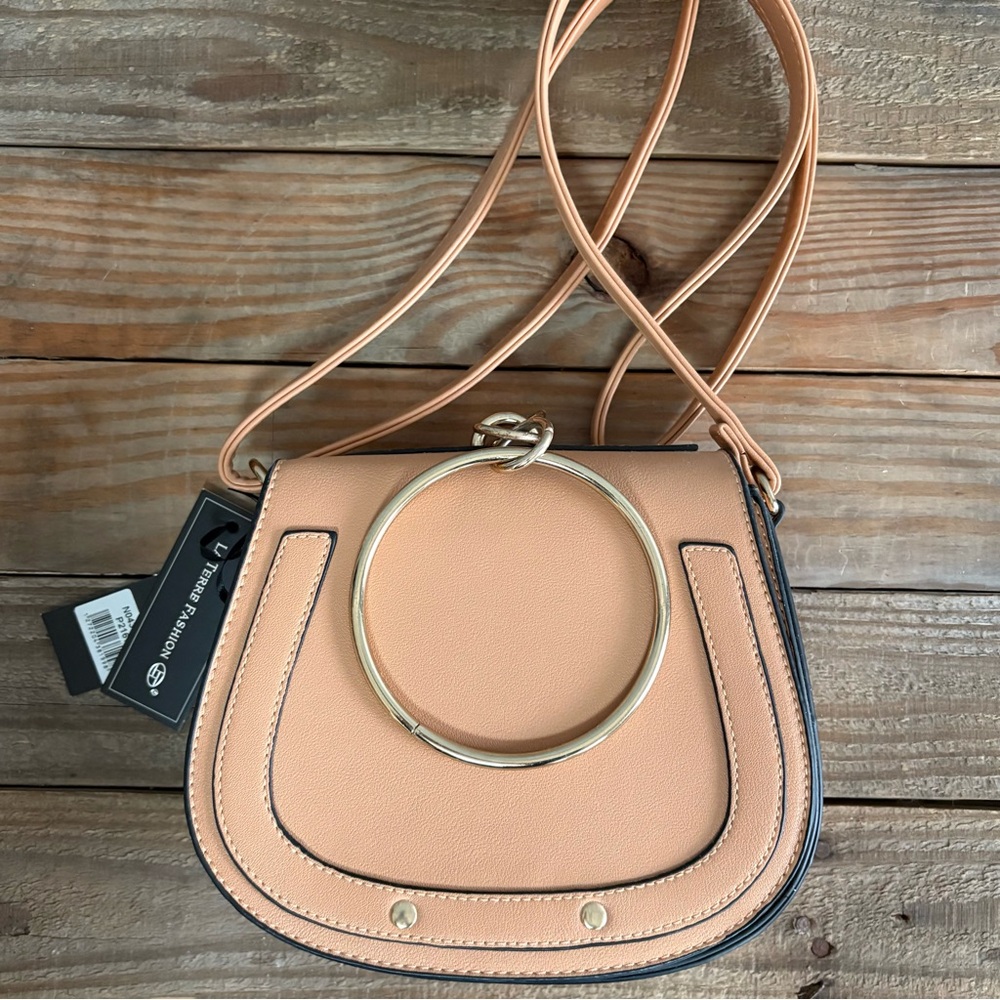 La‎ Terre Fashion NEW Purse Tan Shoulder Strap Vegan Medium Rounded